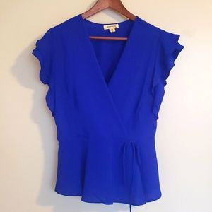 Short sleeve blue blouse